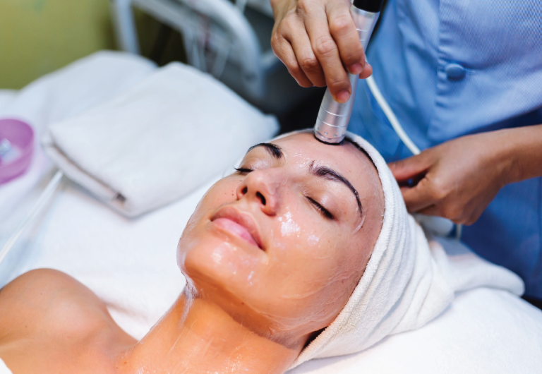 Hydra Facial Treatment in Gujrati