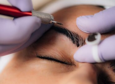 What is Microblading Eyebrows